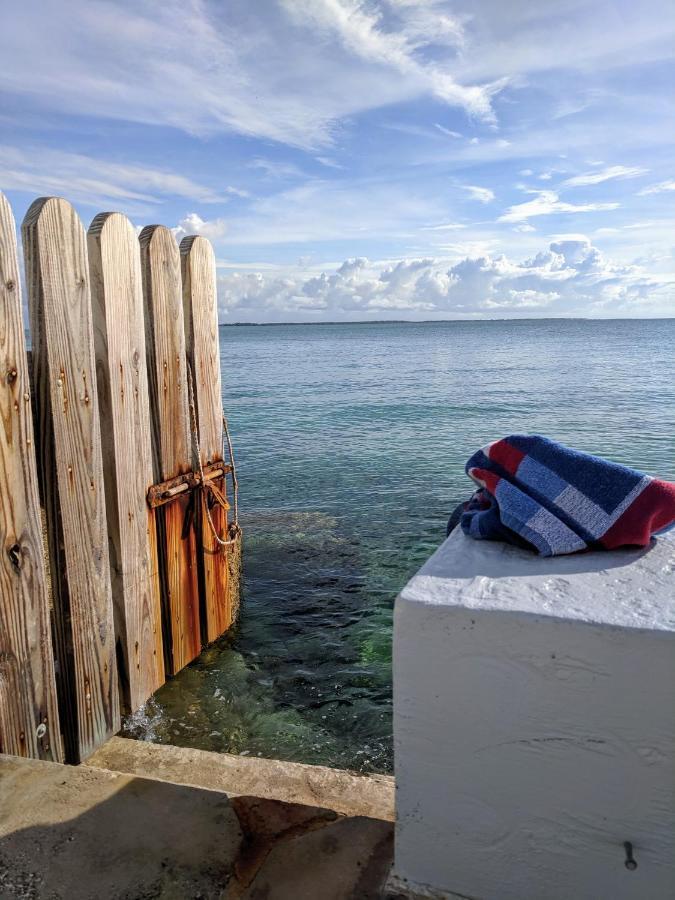 Water'S Edge Villa - Oceanfront With Private Pool Nassau Buitenkant foto